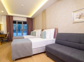 Отель Leaf Port Boutique