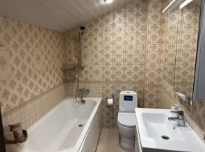 Частный дом У озера