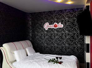 Апартаменты "Granada" Красивая Студия в Микрорайоне ГГМ!