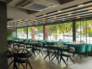 Отель Falcon 1511