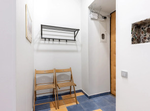 Апартаменты на Моисеенко 4