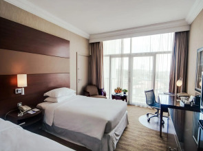Отель Sheraton Kampala