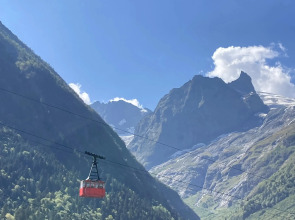 Апартаменты Евродвушка в центре Домбая