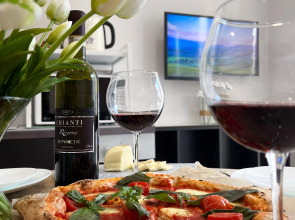 Апартаменты Granada Шикарная квартира в историческом центре Санкт-Петербурга в 300 метрах от Невского Проспекта и Площади Восстания