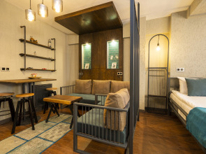 Апарт-отель  Cube Suites