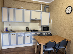 Квартира Видовая двухкомнатная Люкс с балконами на Набережной Ялты