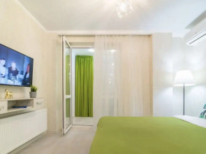 Апартаменты Студия Изумруд Apart Energy с Парящей Кроватью и Лоджией