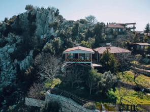 Отель Yediburunlar Lighthouse Boutique & Restaurant