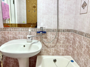 Апартаменты в тихом районе на восьмом этаже