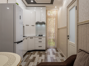 Апартаменты Стандартные с Балконом и Красивым Видом в Сосновом Лесу от Квартирукинг