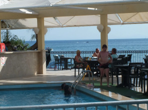 Отель Tuntas Beach Altinkum