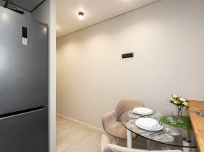 Квартира уютная трехкомнатная с двумя балконами рядом с островом Канта