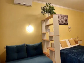 Квартира бизнес в цветущем дворике