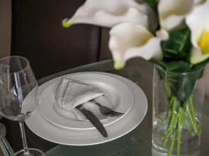 Апартаменты Red Apartments Арт Лайт Розен