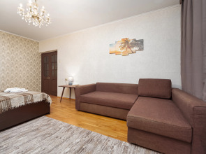 Апартаменты Семейная Квартира на 6 человек м.Домодедовская