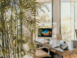 Отель Arkin Palm Beach