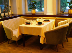 Отель Александр