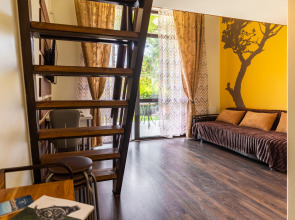 Апартаменты Триумфальная 10