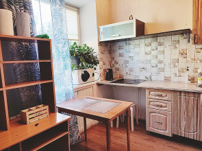 Квартира Трехкомнатная на Коммунистическом 35