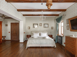 Отель Империал