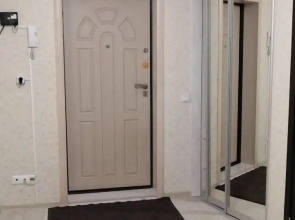 Апартаменты на улице Авиаторов 38