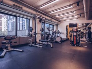 Отель Mona Plaza