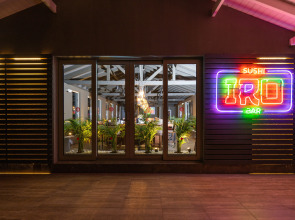 Lara Barut Collection