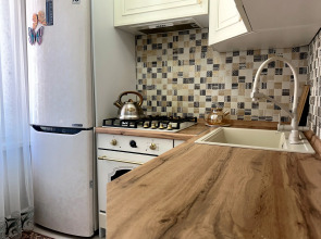 Апартаменты "Эленика" Двухкомнатные в Махачкале с видом на озеро