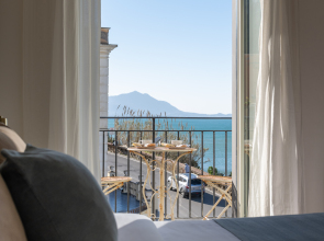 Naro Suites and Rooms