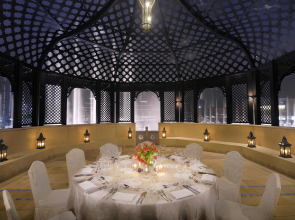 Отель Palace Downtown