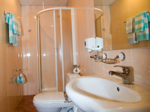 Отель Лионъ