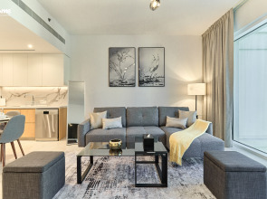 Апартаменты Bnbmehomes Marina Gem 5 min walk to Flying Cup - 2503