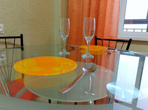 Квартира Кирова 120А оранжевая квартира