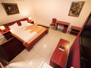 Отель Jam Trusakvets