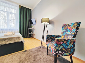 Апартаменты M.O.O.N. APARTMENTS Seifullina 500