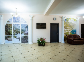 Гостиница Мир на Карбышева