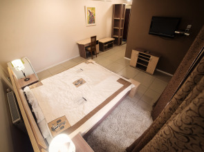 Отель Jam Trusakvets