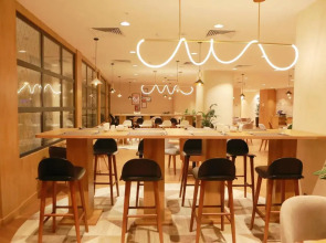 Отель Hilton Garden Inn Termez Airitom