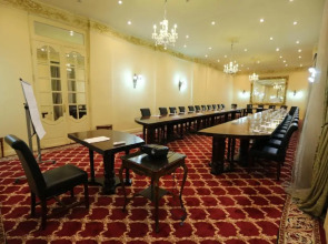 Отель Windsor Palace Luxury Heritage Hotel Since 1902