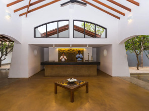 Отель Nilaveli Beach