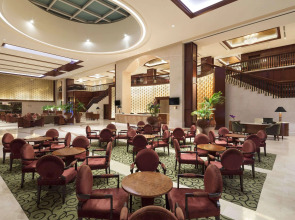 Crowne Plaza Dubai Jumeirah an IHG Hotel