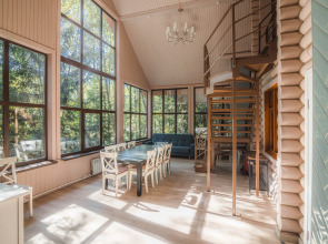 Бисерово Клуб