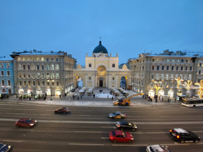 Апартаменты Камелот с шикарным видом на Невский проспект