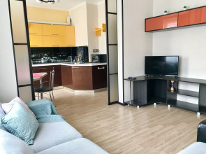 Апартаменты LIKE HOME APARTS Центральная 52/1