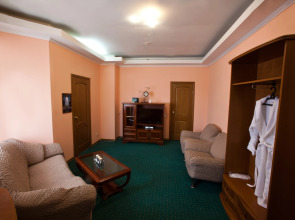 Отель Кристалл