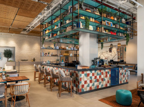 Отель Rove Al Marjan Island