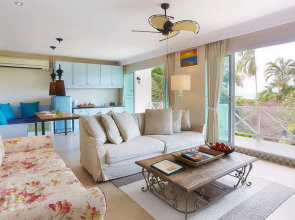 Отель Bandara On Sea