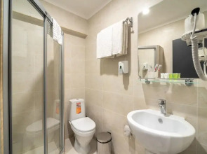 Отель Mildom City