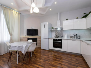 Квартира Семейная Трёхкомнатная с видом на Обь