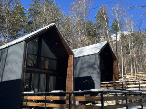 Шале Aishah House